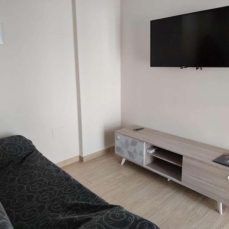 Apartamento Estels Л'Амполя Екстер'єр фото